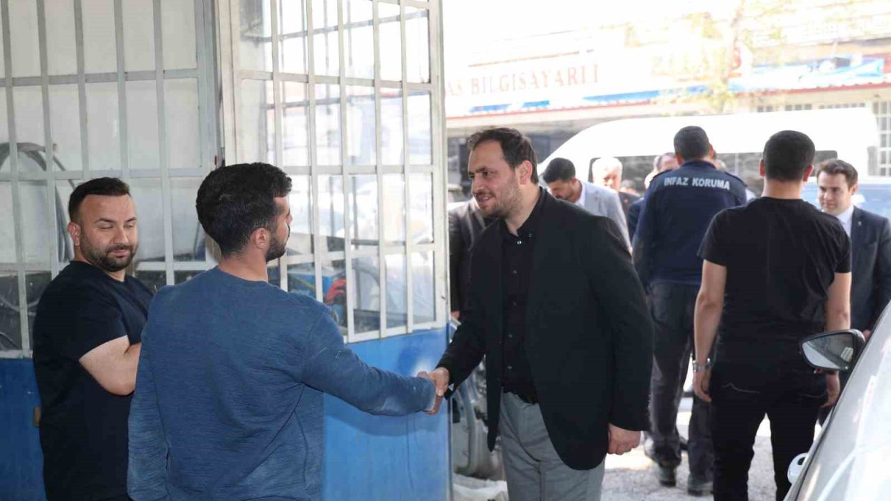 AK Parti 1 Mayıs’ta işçileri unutmadı