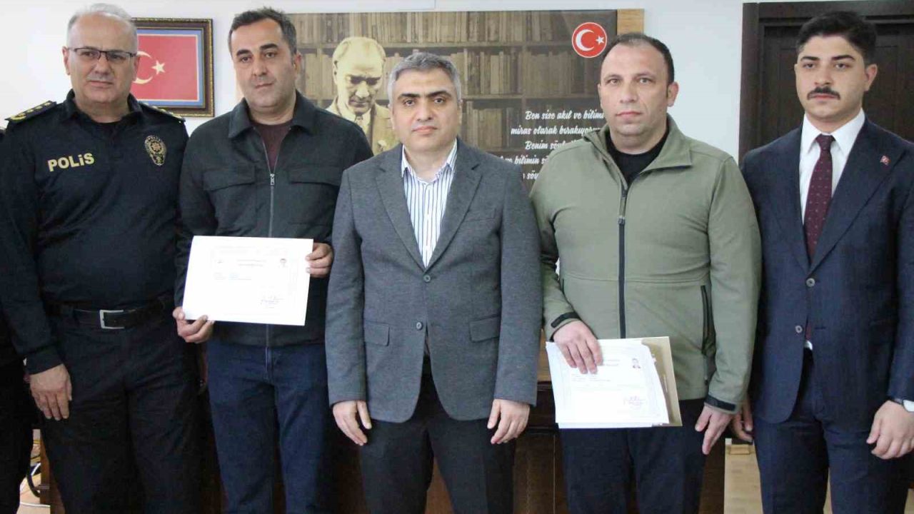 Amasya’da hayat kurtaran polisler: "Heimlich manevrasını hiç tereddüt etmeden uyguladık"