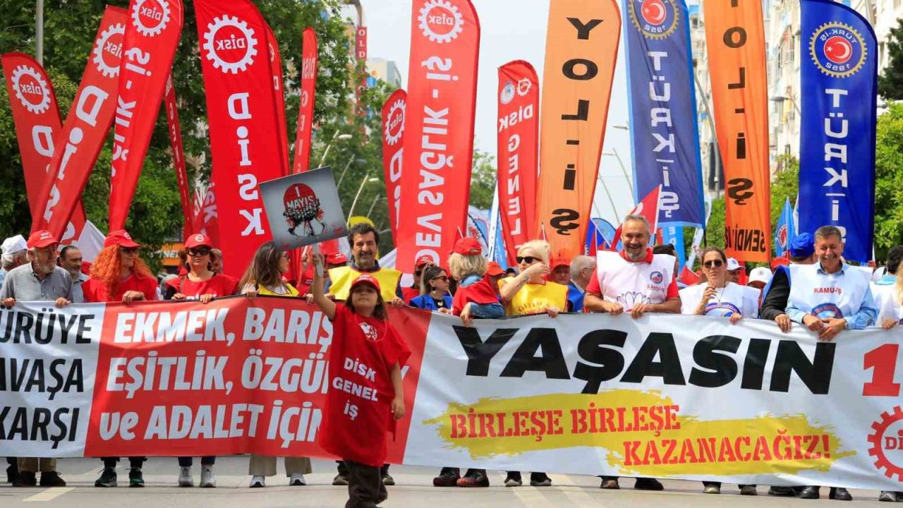 Antalya’da 1 Mayıs coşkusu