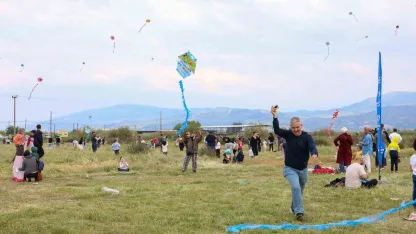 Aydın’da uçurtmalar gökyüzünü renklendirdi