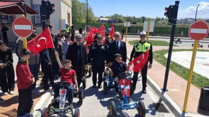 Bafra’da miniklere trafik eğitimi
