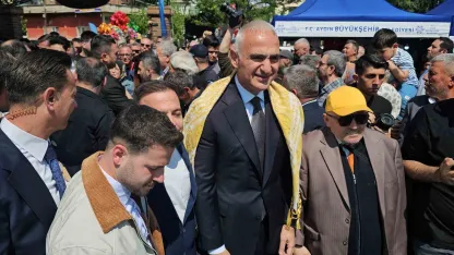 Bakan Ersoy Nazilli’de festival açılışına katıldı