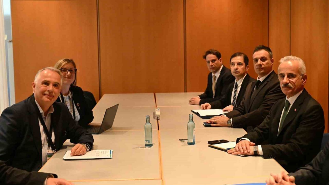 Bakan Uraloğlu, Almanya’da