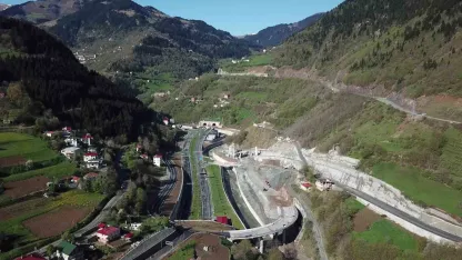 Bakan Uraloğlu: "Karadeniz’in sembolü Zigana Tüneli’mizi 3 yılda 5 milyon 277 bin 434 araç kullandı"