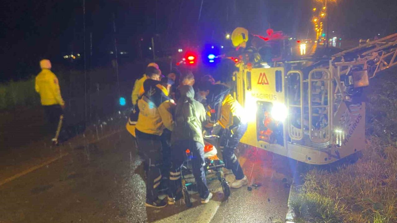 Balıkesir’de yolcu otobüsü devrildi: 3 ölü, 26 yaralı