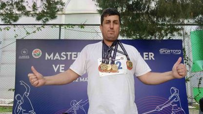 Balıkesirli vetaran sporcu öğretmen 4 dalda şampiyon oldu