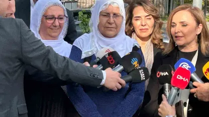 ‘Barış Anneleri’ heyeti Adalet Bakanlığına Öcalan’la görüşmek için dilekçe sundu