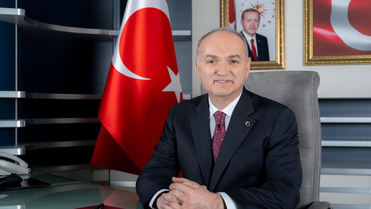 Başkan Özlü "Anne sevgisinin bu dünyada hiçbir karşılığı olamaz"