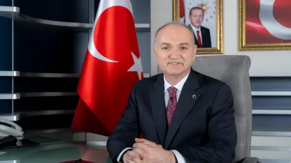Başkan Özlü "Anne sevgisinin bu dünyada hiçbir karşılığı olamaz"