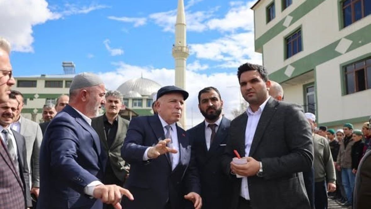 Başkan Sekmen’den Çat çıkarması