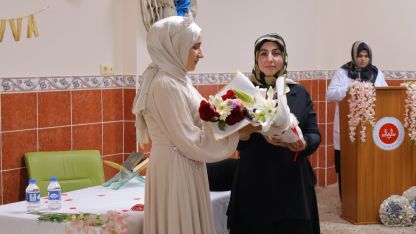 Bayburtlu hafız Havvanur Çakar 14 saatte ezbere hatim yaptı