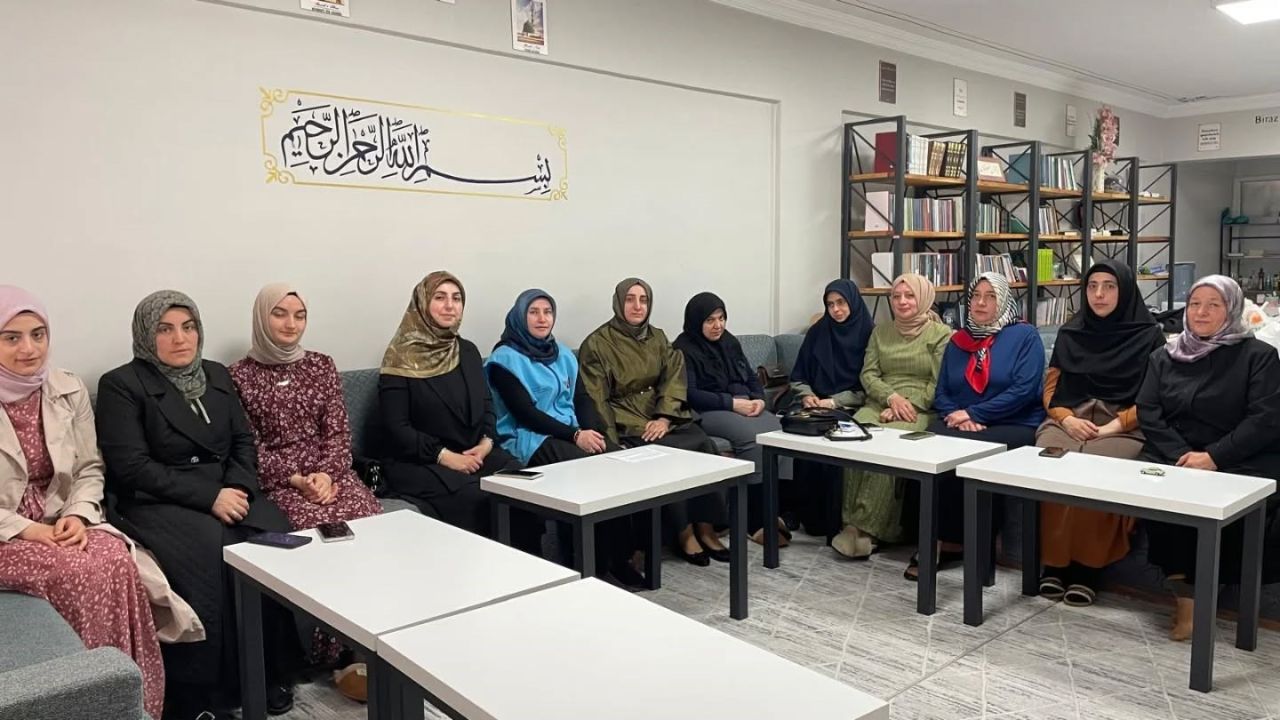 Bayburt’ta kadınlara aile içi iletişim semineri verildi
