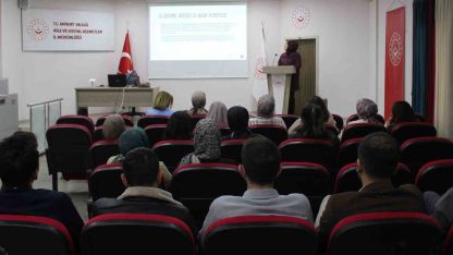 Bayburt’ta meslek elemanlarına ‘Özel Çocuklarla Çalışma’ eğitimi verildi