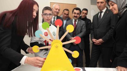 Bayburt’ta özel öğrenciler projelerini fuarda tanıttı