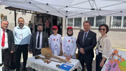Bilime açılan kapı Akşemseddin Ortaokulu’nda aralandı