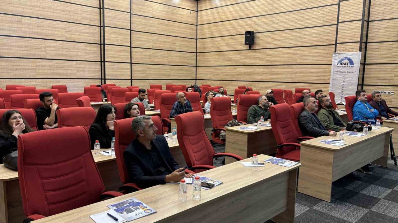 Bingöl’de medya çalışanlarına yapay zeka eğitimi verildi