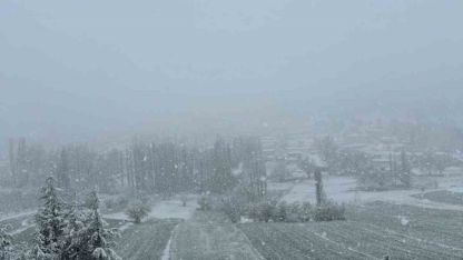Burdur’un yüksek kesimlerine kar yağdı