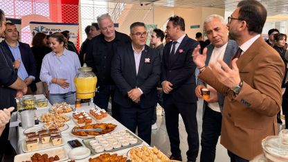 Burhaniye’de üniversitelilerin bahar coşkusu