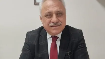 Bursa siyasetinin tanınan ismi eczacı Ayhan Özbek hayatını kaybetti
