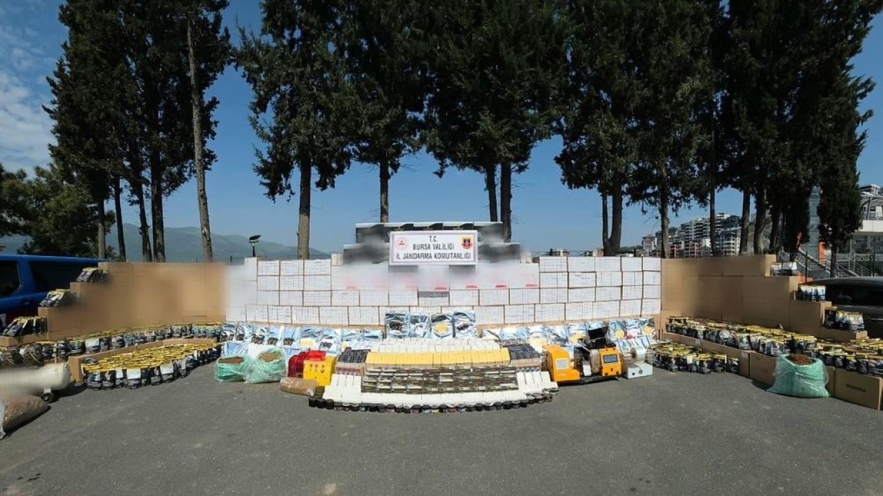 Bursa’da kaçak tütün operasyonu: Milyonlarca makaron ele geçirildi