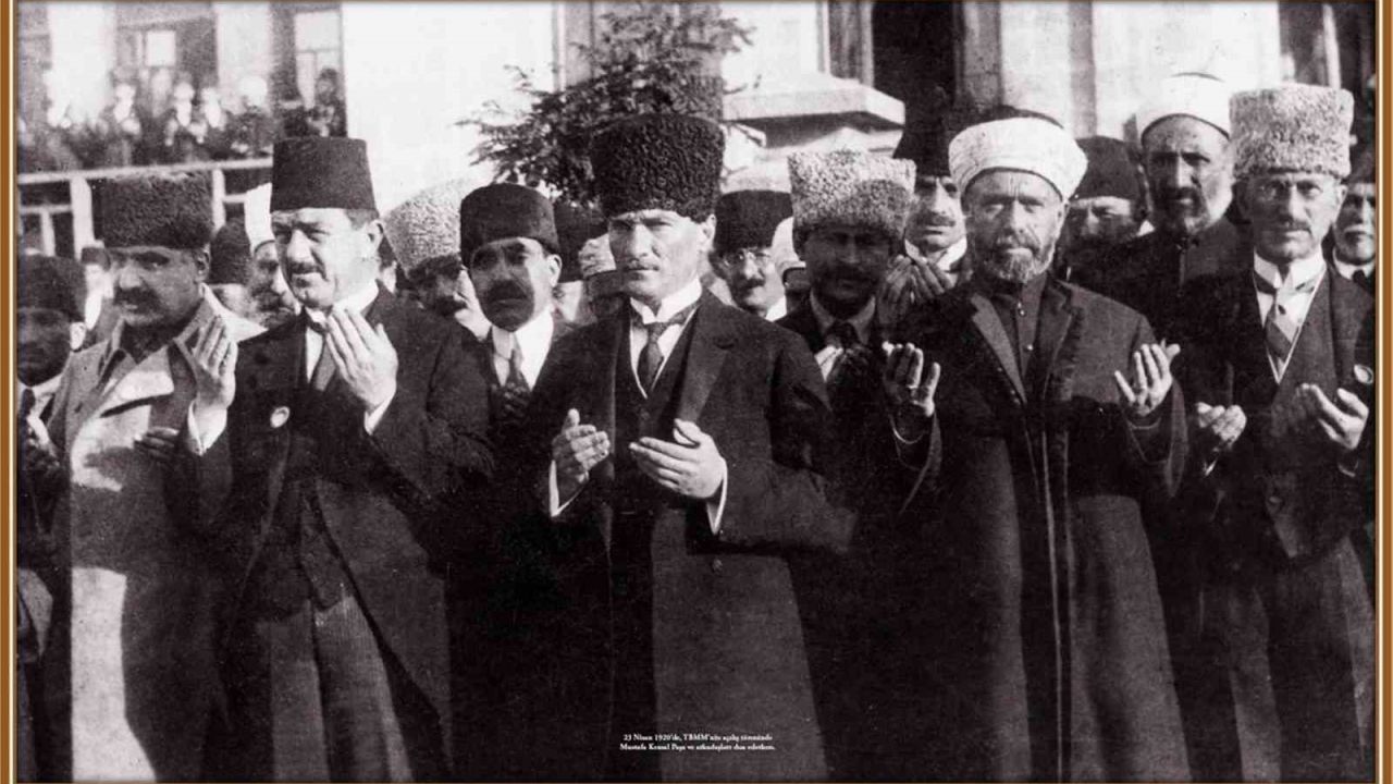 Çanakkale’yi TBMM’de temsil eden 92 kişi bu sergide yaşatılıyor