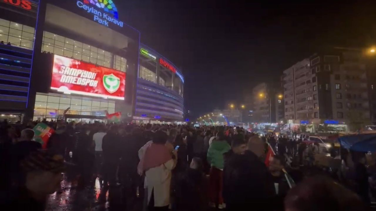 Ceylan Karavil Park AVM’de şampiyonluk coşkusu