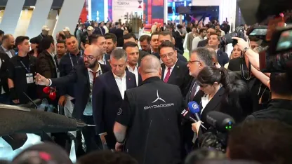 CHP lideri Özgür Özel "Kaan’ın yerli milli motoruyla uçacağı günü dört gözle bekliyoruz"