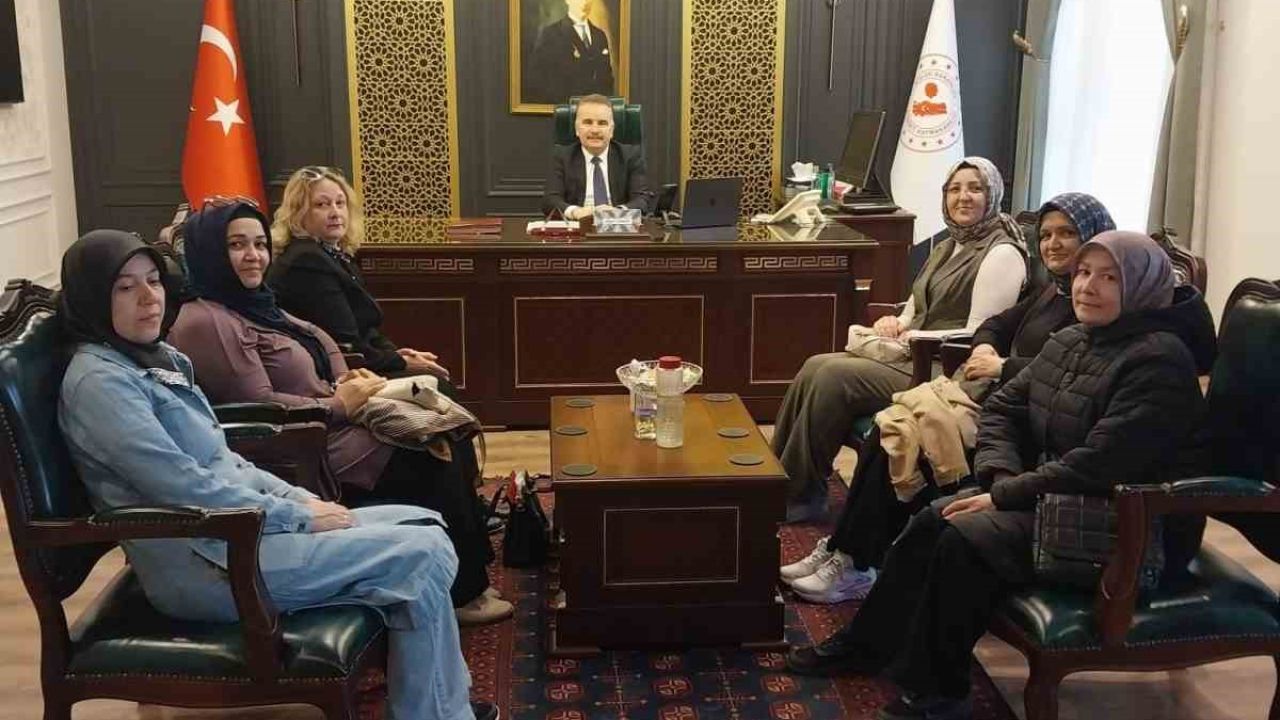 Çölyaklılar Edremit de Kaymakam Odabaş’ı ziyaret etti