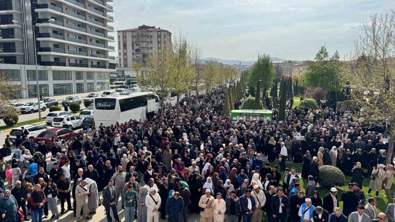 Çorum’da 325 hacı adayı dualarla uğurlandı