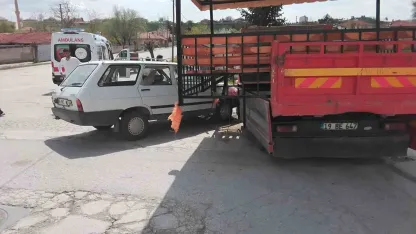 Çorum’da otomobil ile kamyon çarpıştı: 1 yaralı