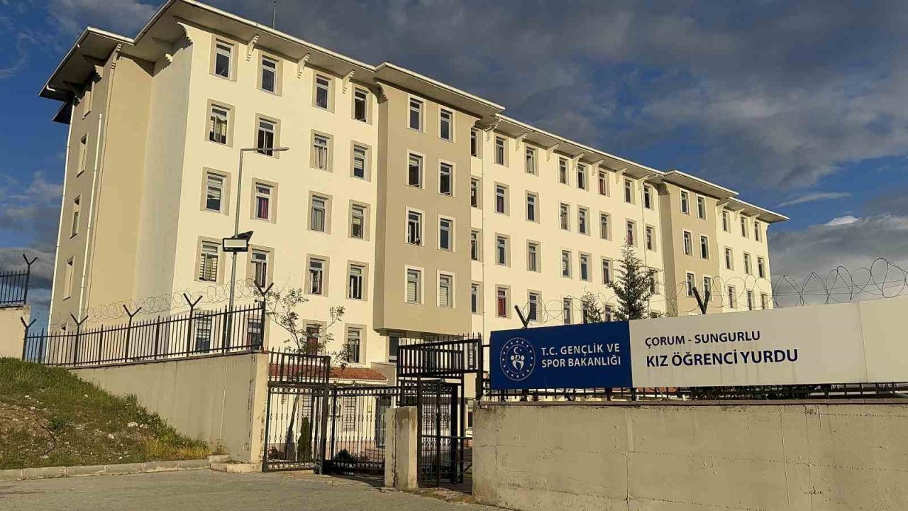 Çorum’da yurtta yemek yedikten sonra rahatsızlanarak hastaneye başvuran öğrenci sayısı 77’ye yükseldi
