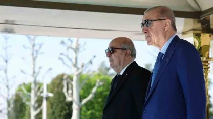 Cumhurbaşkanı Erdoğan: "Türkiye ve Cezayir olarak bölgemizin barış ve güvenliğini çok ciddi şekilde tehdit eden şiddet sarmalının sona erdirilmesinde ortak tutuma sahibiz"