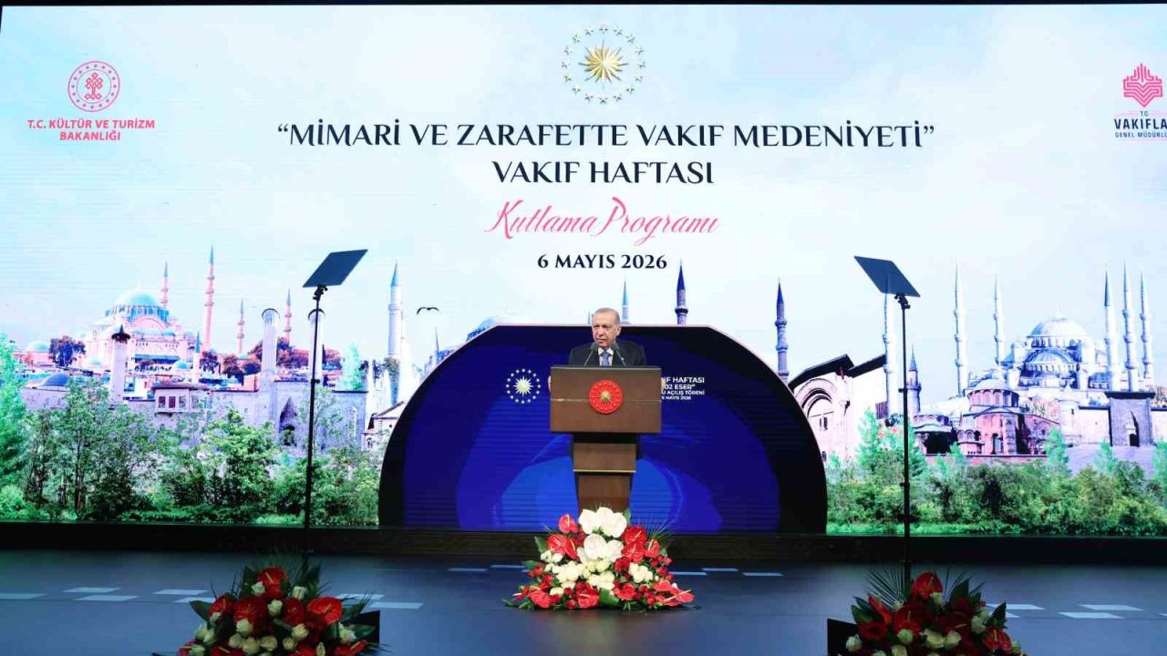Cumhurbaşkanı Erdoğan: "Yönettiği şehri haraca bağlayanlara ses çıkarmayıp, bu milletin evlatları için samimiyetle koşturanlara engel çıkaranları sadece maşeri vicdana havale ediyoruz"