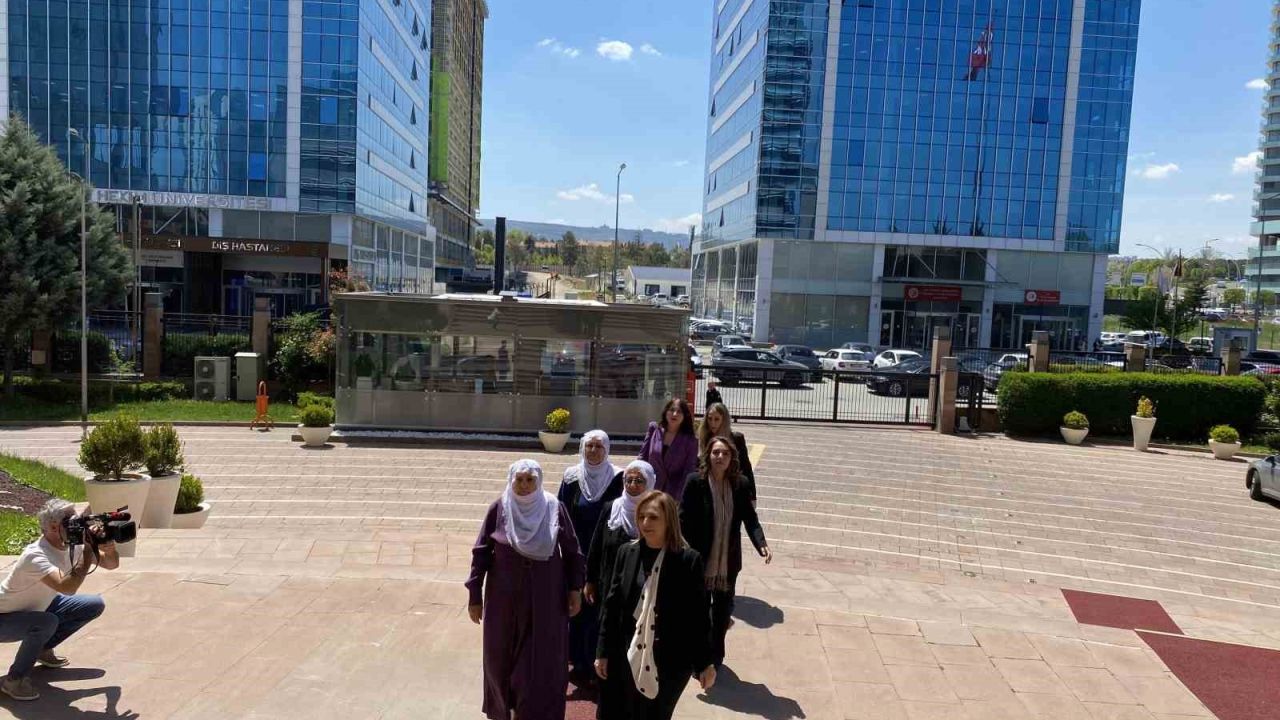 Dem Parti Sözcüsü Doğan’dan CHP’ye anneler günü ziyareti