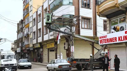 Dicle Elektrik’ten fırtına mesaisi