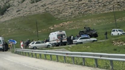 Diyarbakır’da mezuniyet kutlamasına giden öğrenciler kaza yaptı: 6 yaralı