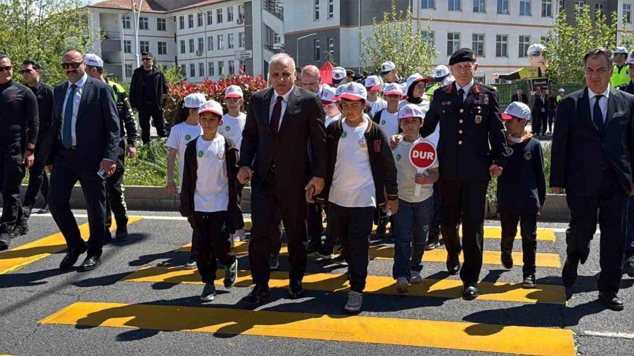 Diyarbakır’da Trafik Haftası çeşitli etkinliklerle kutlandı