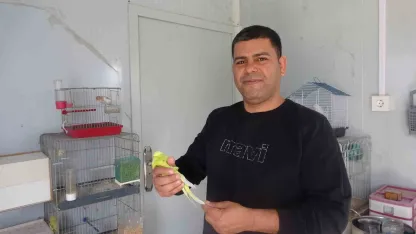 Doğadan yakaladığı kuşla başlayan merakını 30 yıldır sürdürüyor