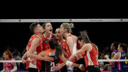 Eczacıbaşı Dynavit finalde