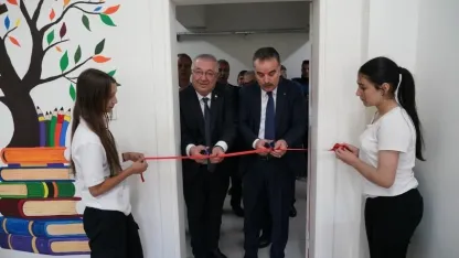 Edremit’te eğitime kütüphane desteği