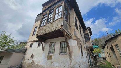 Elazığ’da 450 yıllık konak geçmişin izlerini taşıyor
