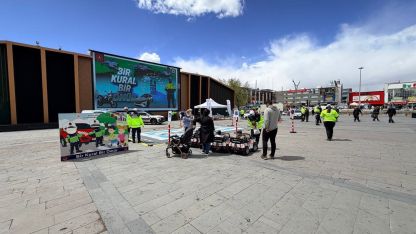 Erzincan’da uygulamalı trafik eğitimi verildi