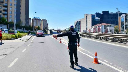 Esenyurt’ta sürücülere ’İlk Yardım ve Trafik Bilinci’ eğitimi verildi