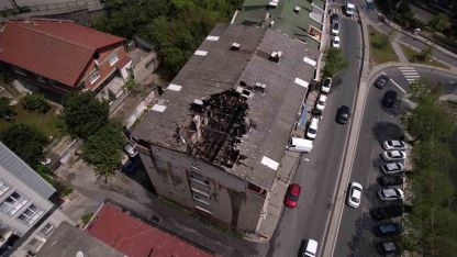 Eyüpsultan’da çatı tamirinden sonra yangın çıktı, daire kullanılamaz hale geldi