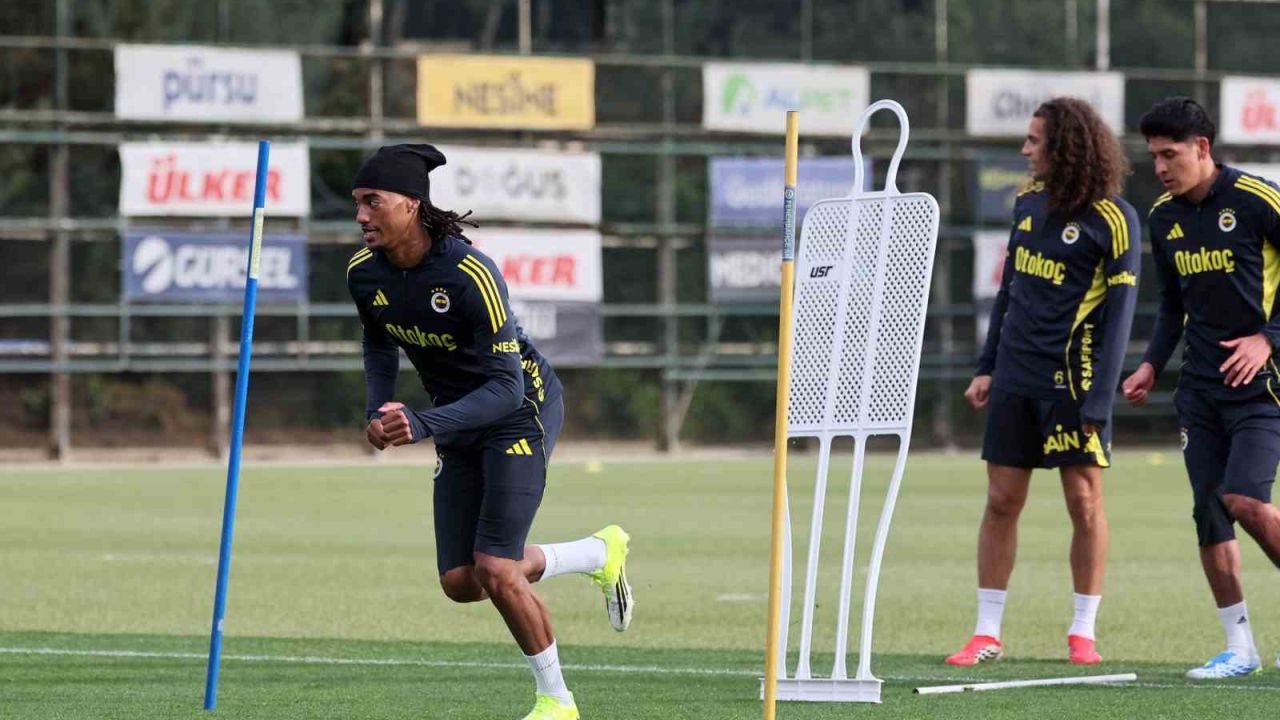 Fenerbahçe, Başakşehir maçı hazırlıklarını tamamladı