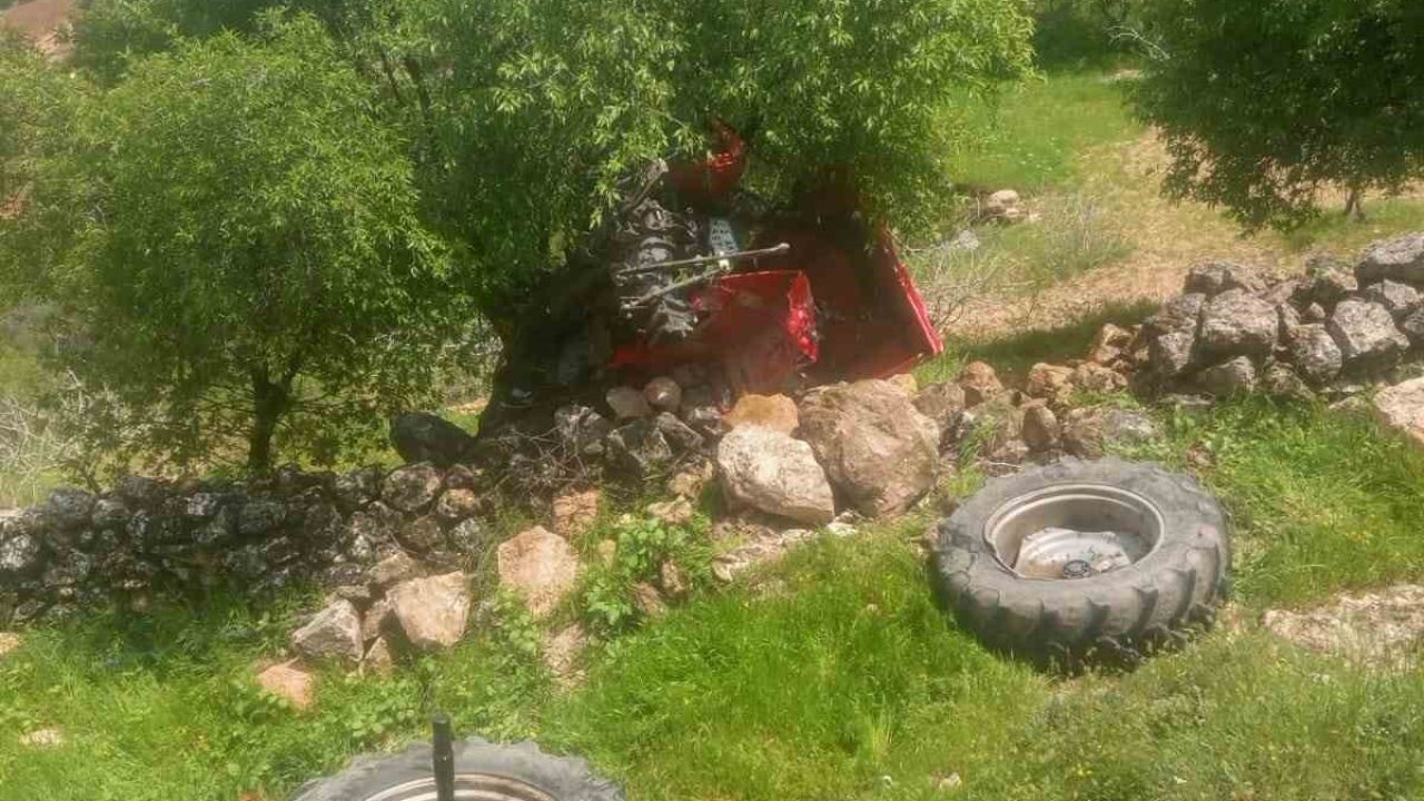 Gercüş’te traktör uçuruma yuvarlandı, sürücü atlayarak kurtuldu