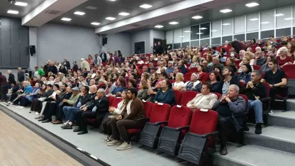 Gömeç’ de bahara merhaba konseri yoğun ilgi gördü