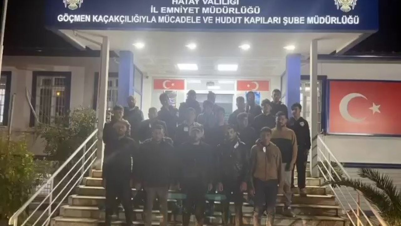 Hatay’da 19 göçmen yakalandı, organizatör 2 sürücüye 350 bin TL ceza uygulandı