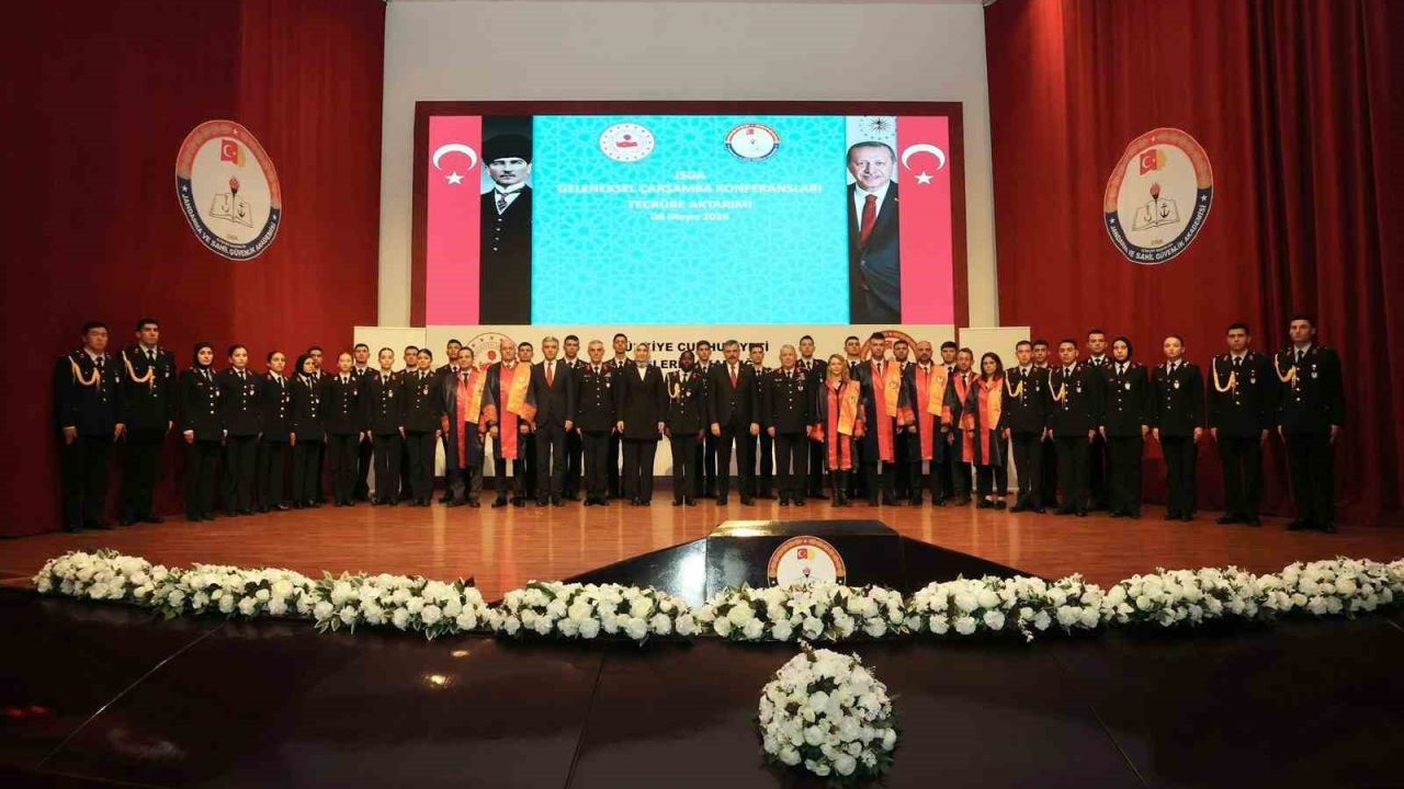 İçişleri Bakanı Çiftçi, subay ve astsubay adaylarıyla bir araya geldi