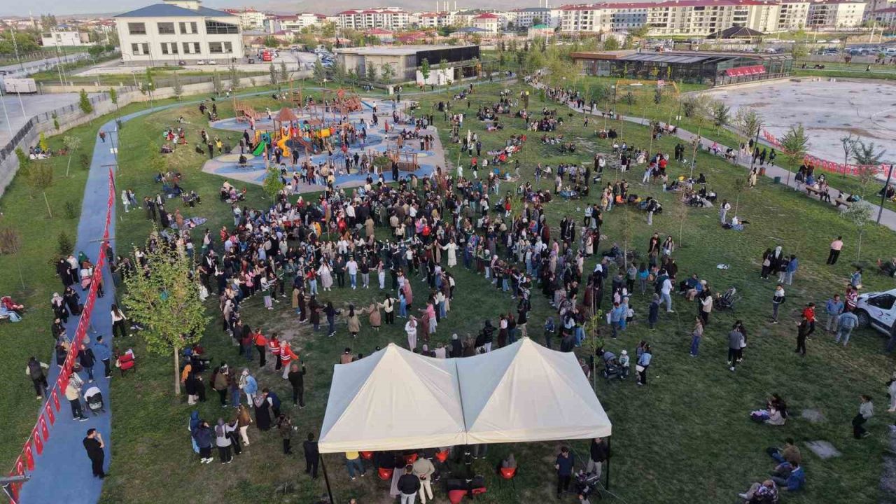 Iğdır’da Hıdırellez şenliği renkli görüntülere sahne oldu